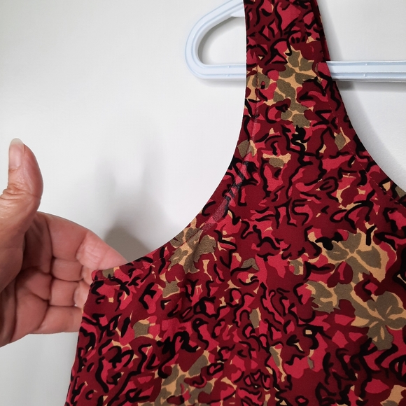 100% Silk Sleeveless blouse - Picture 2 of 8